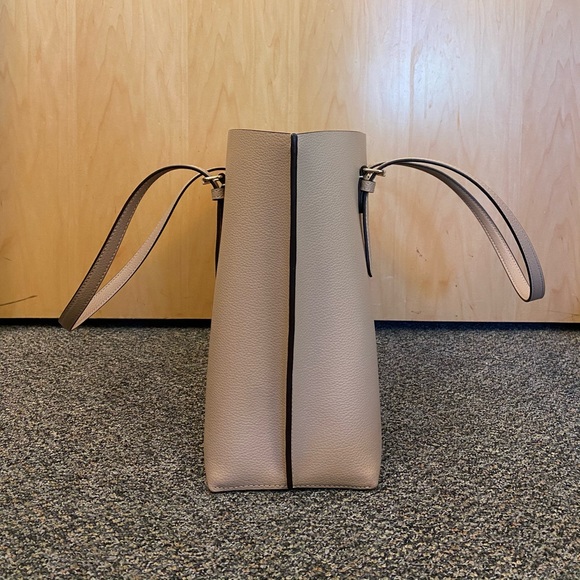 Coach Mollie Tote - Gold/Taupe Oxblood: SOLD OUT ONLINE - Picture 2 of 10